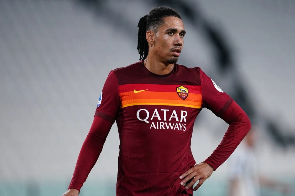 Handlen er officiel: Smalling solgt til Roma