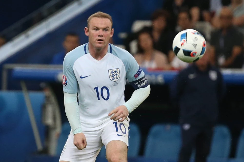 Rooney har overtaget trænerposten i engelsk klub