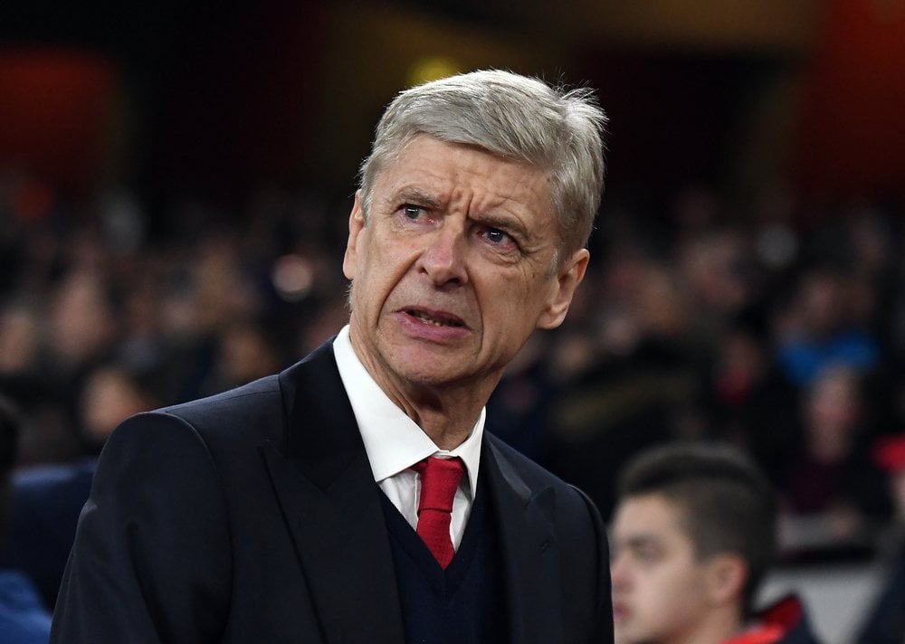 Jamie Carragher kritiserer Arsene Wenger for ny offside-regel