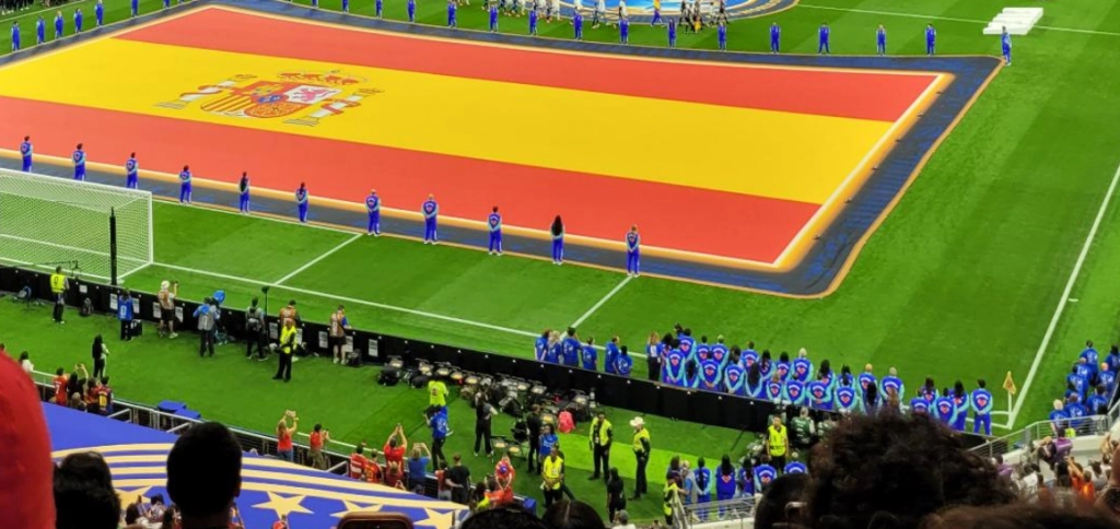 Spanien i VM-finalen for første gang siden 2010 efter 2-0 ydmygelse af Frankrig