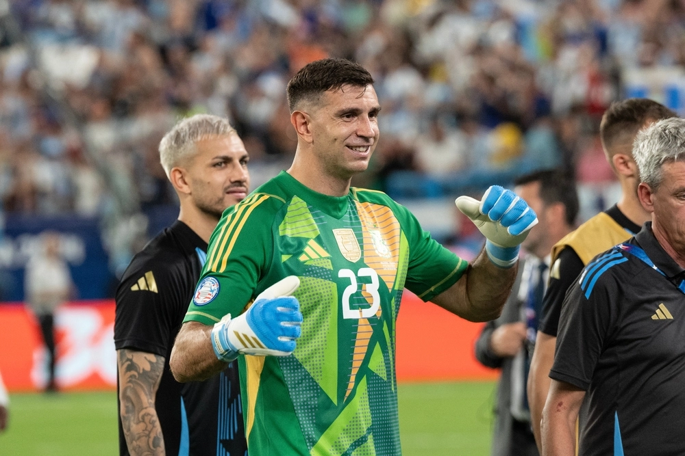 VM-keeperen Martinez tæt på Juventus: Aston Villa er klar til at sænke prisen
