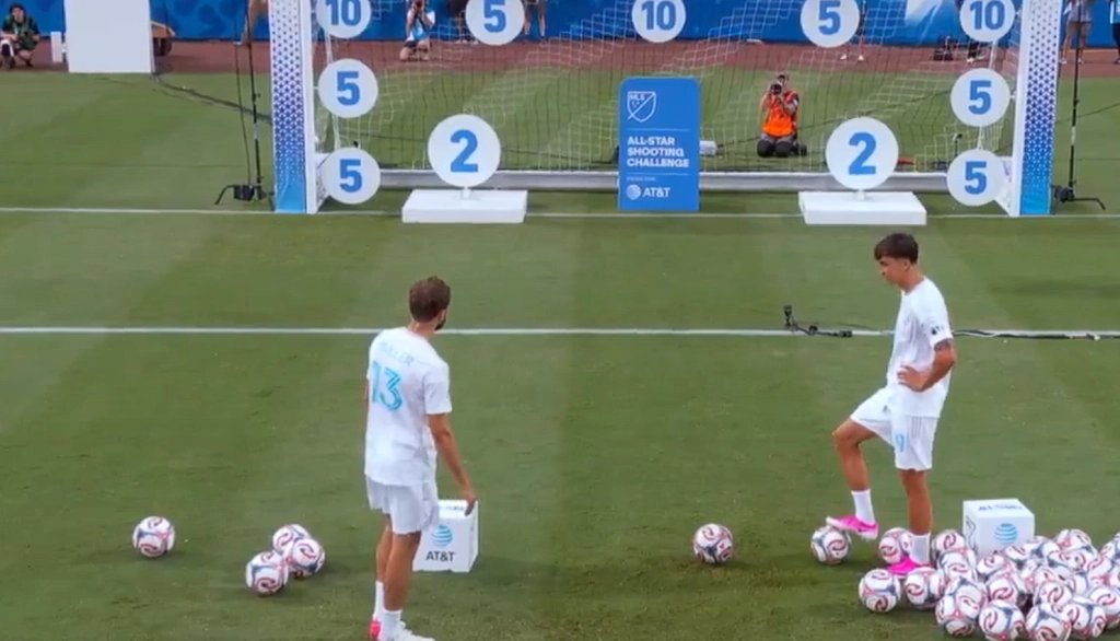 79 af 84: Thomas Müller satte ny rekord ved MLS-showet, kommentatoren hyldede ham som 
