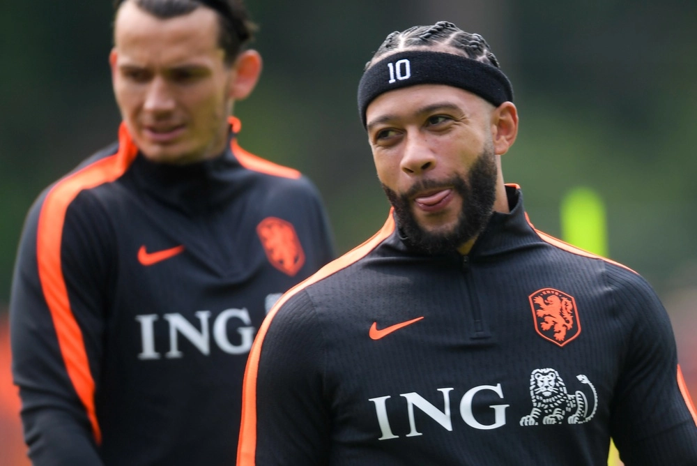 Fik besked på ikke at møde op: Memphis Depay i åben strid med Corinthians om millioner