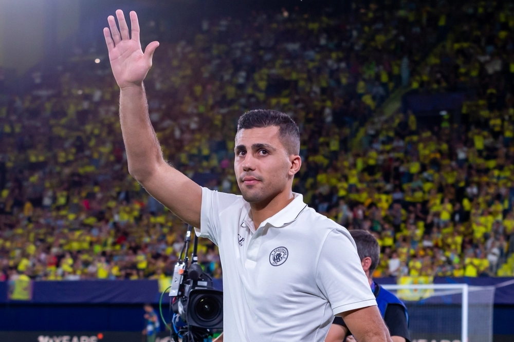 Splittelse i Real Madrid: Bestyrelsen forelsket i Rodri, men én mand siger nej