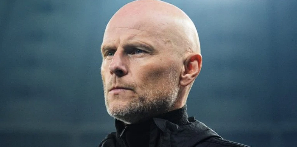 “Dårlig, dårlig, dårlig beslutning”: Solbakken raser mod FIFA efter Balogun-drama