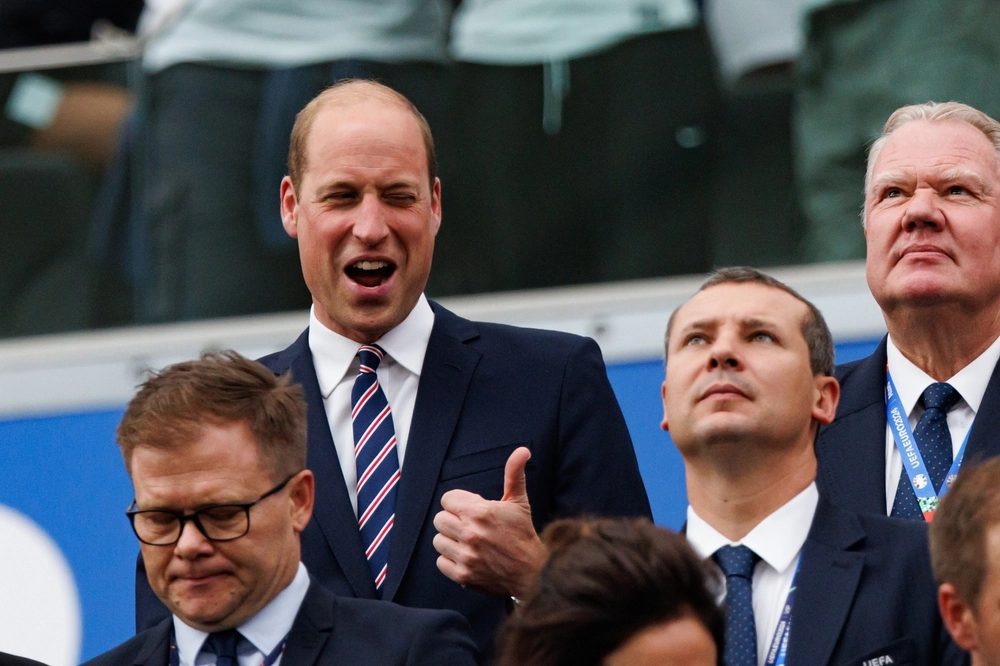 Mens de andre royale bakker op: Derfor er prins William væk fra Englands VM-kampe
