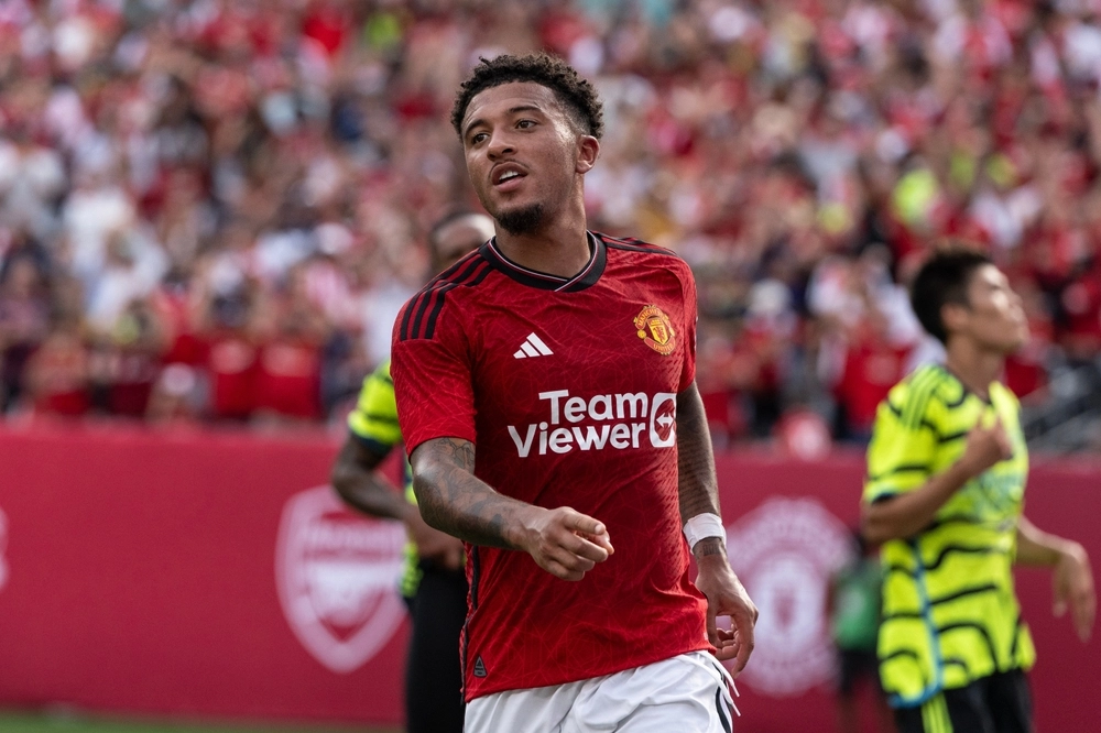 Sancho tilbudt monster-kontrakt mens han jagter ny klub