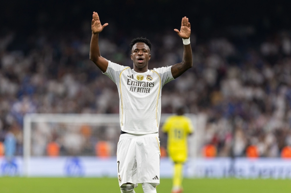 Folk kan ikke fatte at det er ham: Folk i chok over Vinicius' nye ansigt