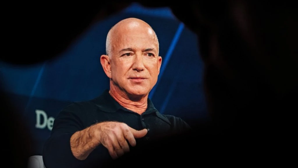 12 milliarder kroner: Jeff Bezos-konsortium foran Liverpool-aftale i denne uge