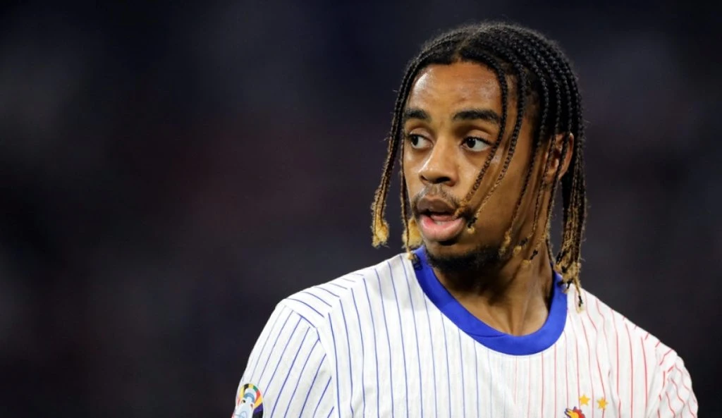 Liverpool og Arsenal advaret: PSG's klare melding om Bradley Barcola