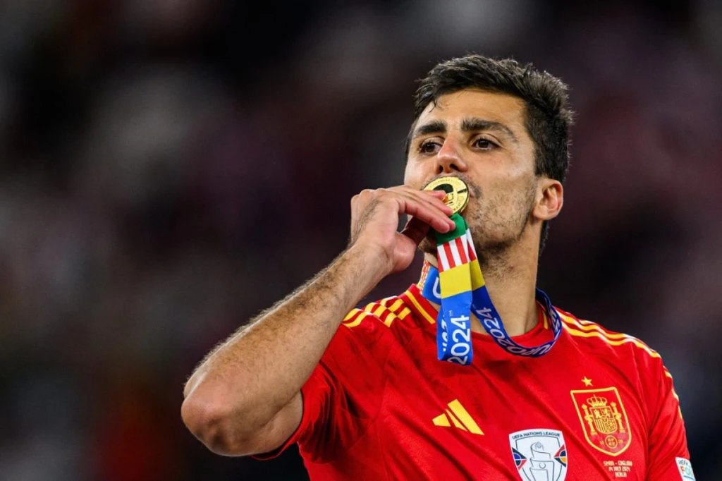 Rodri ringede personligt Real Madrid op: Vælger ærkerivalen Barcelona