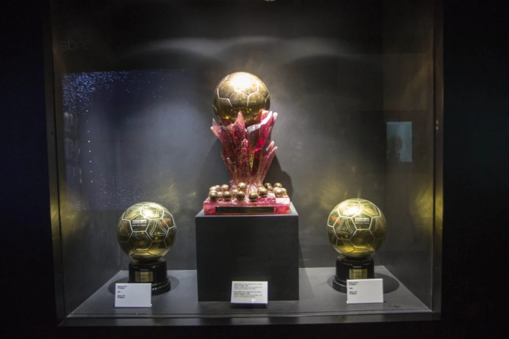 29 år uden en yngre vinder: Se de 10 yngste Ballon d'Or-modtagere gennem tiden