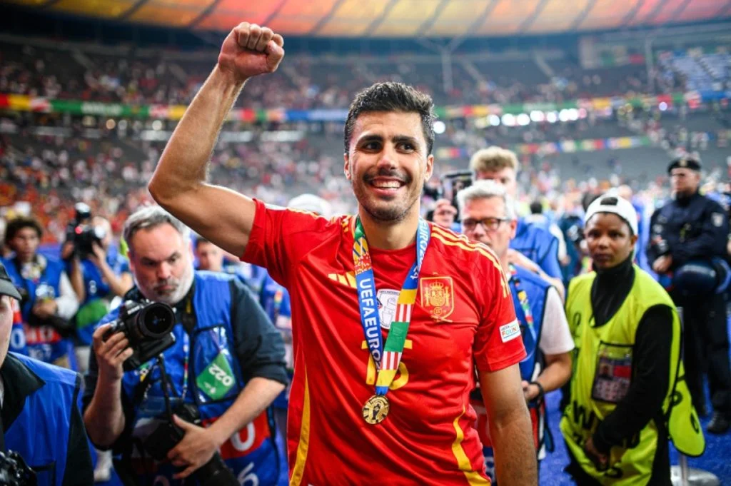 Real Madrid får konkurrence: Barcelona planlægger Rodri-kup